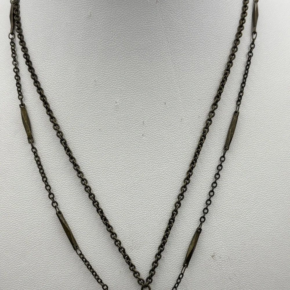 Vintage Avon Medallion Pendant Necklace JP429 - Picture 4 of 11